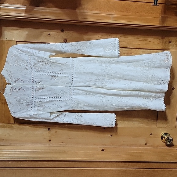 BCBGMAXAZRIA White Lace Dress sz 2 - Picture 5 of 7